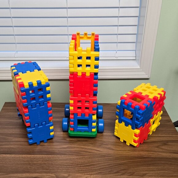 Vintage Little Tikes Waffle Blocks: 54 Blocks with Wheeled Base - Picture 3 of 4